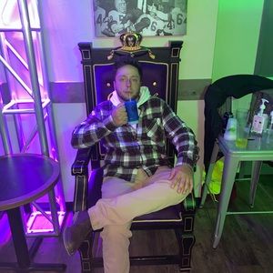 Meet your Posher, Bryce